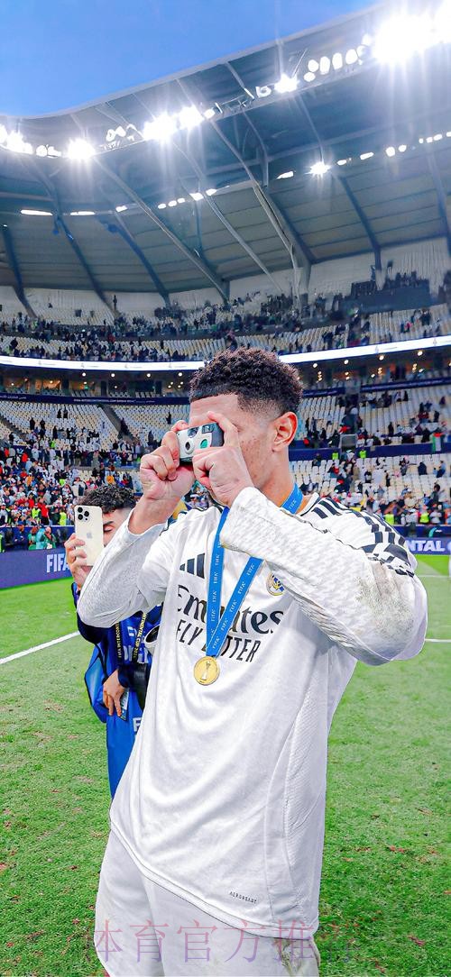 何塞卢:贝林厄姆年轻谦虚又努力 有机会拿金球奖 何塞卢:贝林厄姆年轻谦虚又努力 有机会拿金球奖